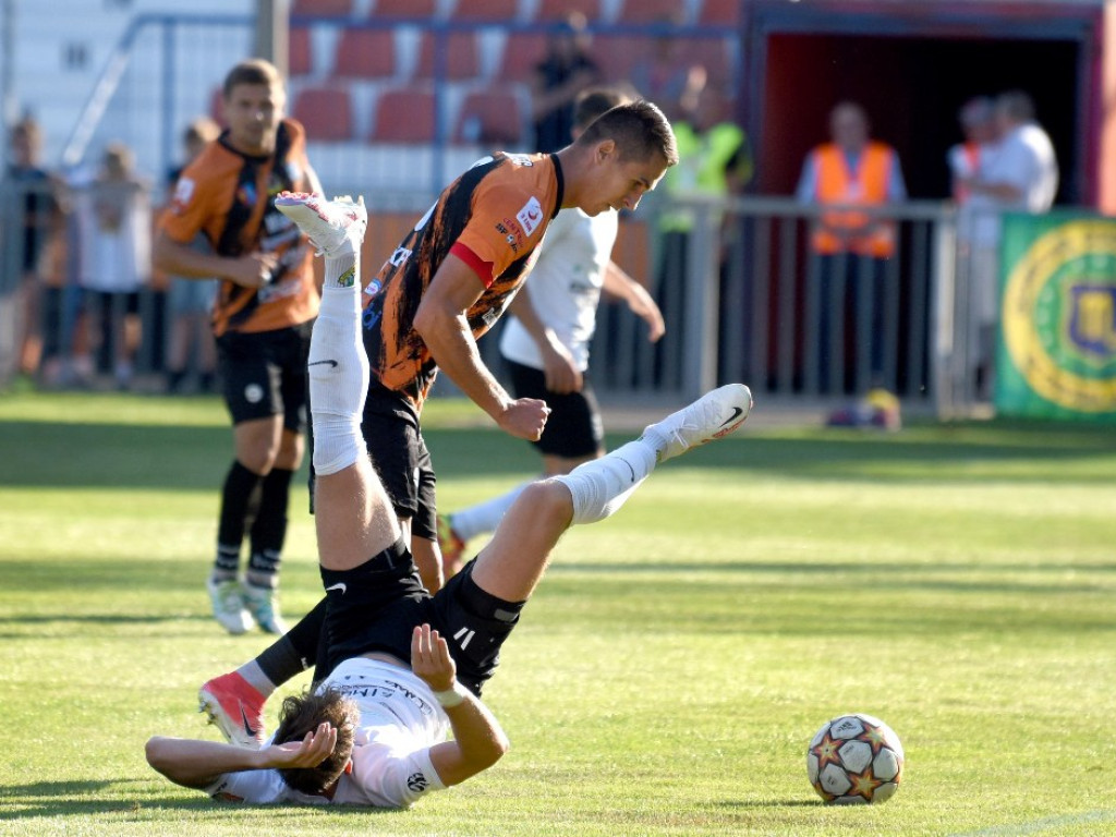 III liga piłkarska. Grupa IV. *KSZO 1929 Ostrowiec Świętokrzyski - Podlasie Biała Podlaska 2:1