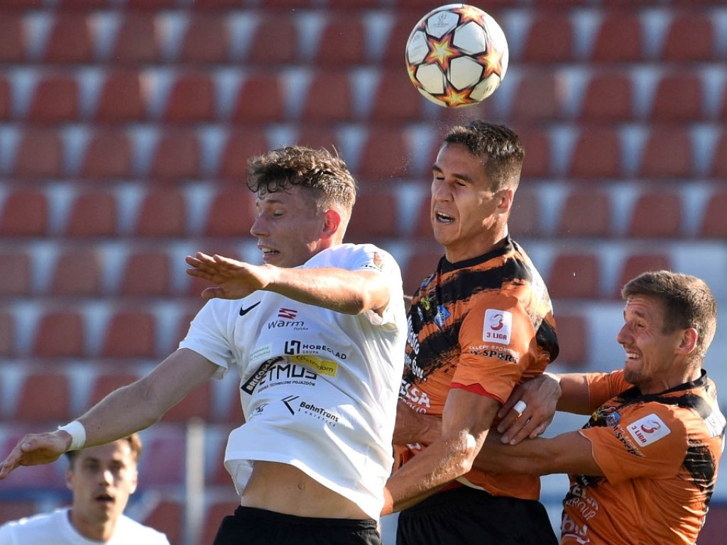 III liga piłkarska. Grupa IV. *KSZO 1929 Ostrowiec Świętokrzyski - Podlasie Biała Podlaska 2:1