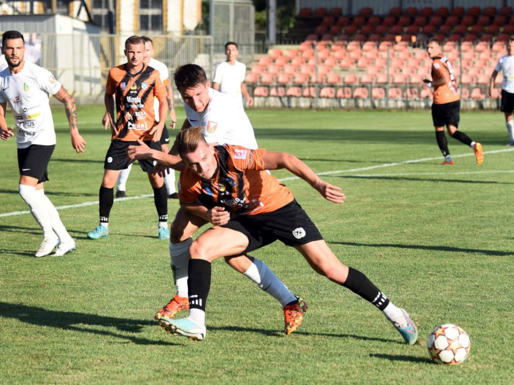 III liga piłkarska. Grupa IV. *KSZO 1929 Ostrowiec Świętokrzyski - Podlasie Biała Podlaska 2:1