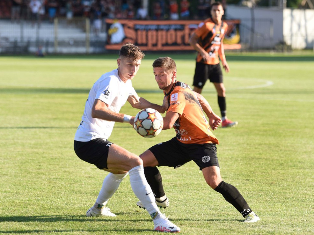 III liga piłkarska. Grupa IV. *KSZO 1929 Ostrowiec Świętokrzyski - Podlasie Biała Podlaska 2:1