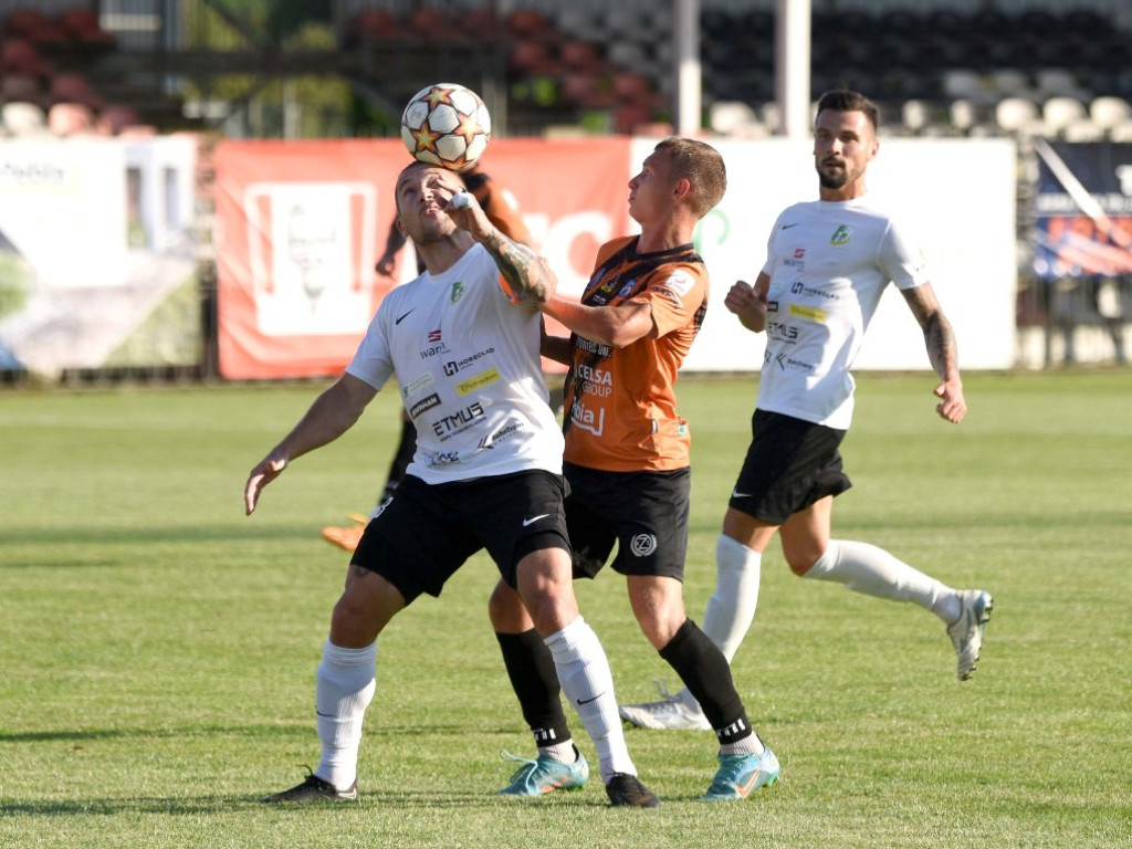 III liga piłkarska. Grupa IV. *KSZO 1929 Ostrowiec Świętokrzyski - Podlasie Biała Podlaska 2:1