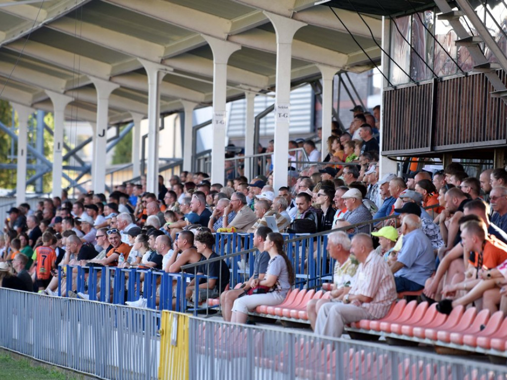 III liga piłkarska. Grupa IV. *KSZO 1929 Ostrowiec Świętokrzyski - Podlasie Biała Podlaska 2:1