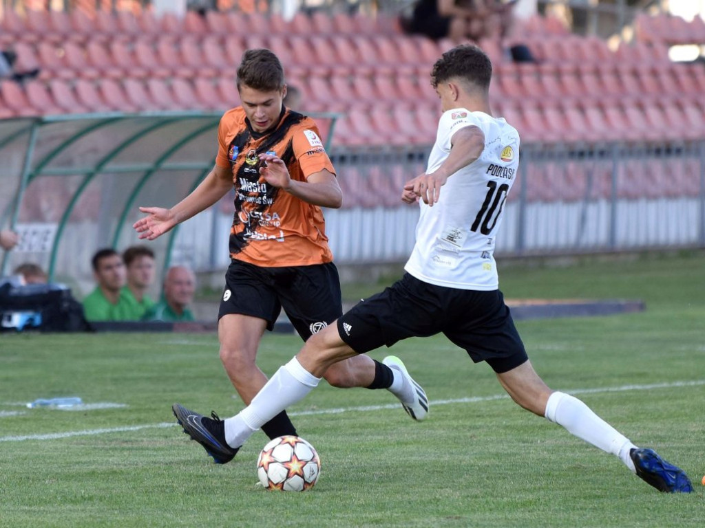 III liga piłkarska. Grupa IV. *KSZO 1929 Ostrowiec Świętokrzyski - Podlasie Biała Podlaska 2:1