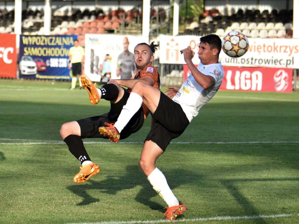 III liga piłkarska. Grupa IV. *KSZO 1929 Ostrowiec Świętokrzyski - Podlasie Biała Podlaska 2:1