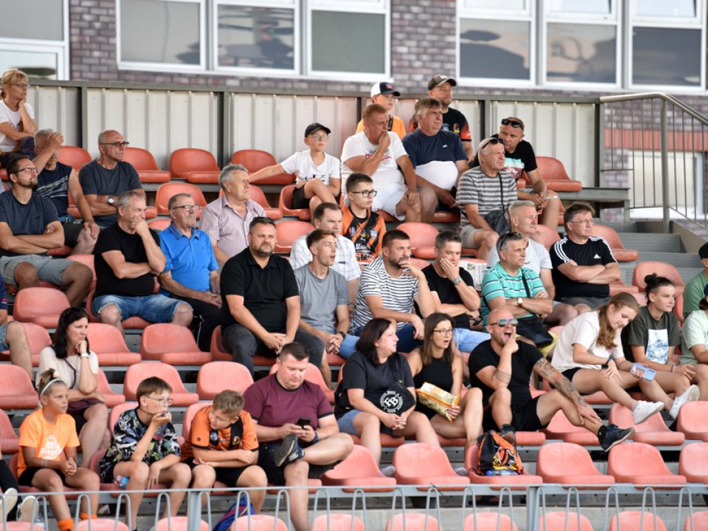 III liga piłkarska. Grupa IV. *KSZO 1929 Ostrowiec Świętokrzyski - Podlasie Biała Podlaska 2:1