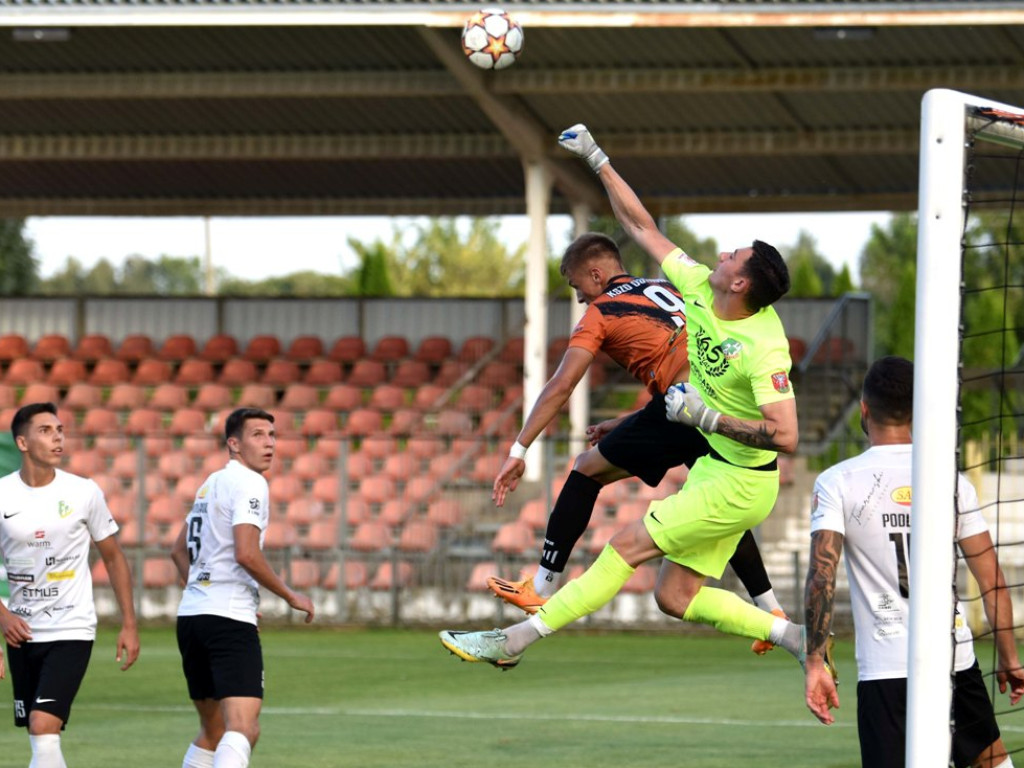 III liga piłkarska. Grupa IV. *KSZO 1929 Ostrowiec Świętokrzyski - Podlasie Biała Podlaska 2:1