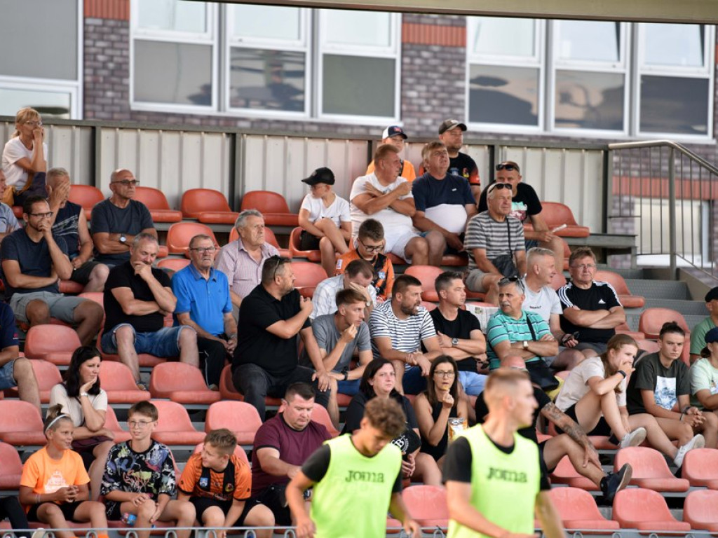 III liga piłkarska. Grupa IV. *KSZO 1929 Ostrowiec Świętokrzyski - Podlasie Biała Podlaska 2:1