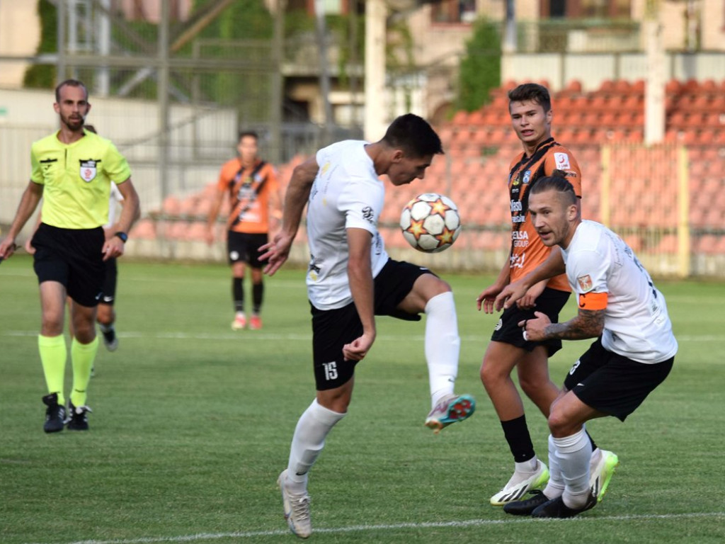 III liga piłkarska. Grupa IV. *KSZO 1929 Ostrowiec Świętokrzyski - Podlasie Biała Podlaska 2:1