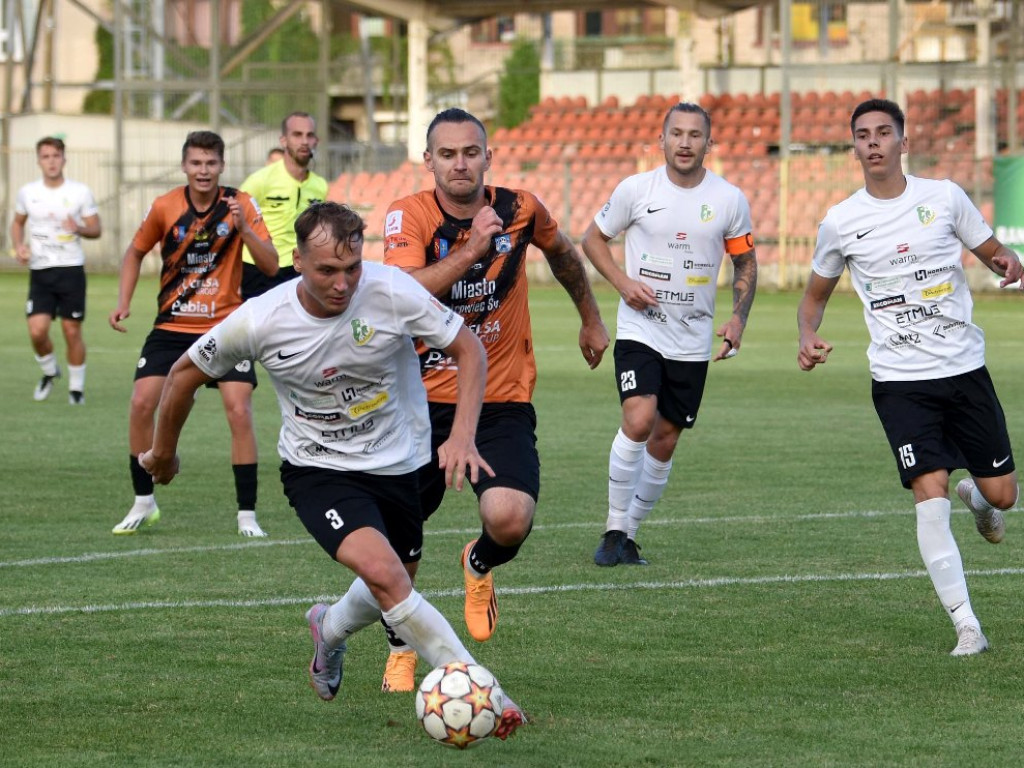 III liga piłkarska. Grupa IV. *KSZO 1929 Ostrowiec Świętokrzyski - Podlasie Biała Podlaska 2:1