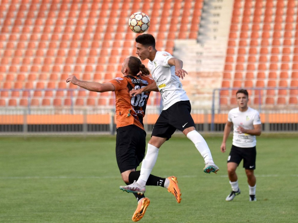 III liga piłkarska. Grupa IV. *KSZO 1929 Ostrowiec Świętokrzyski - Podlasie Biała Podlaska 2:1