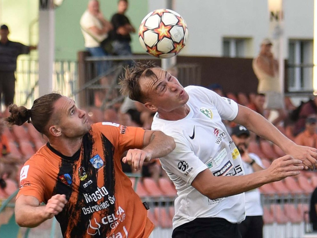 III liga piłkarska. Grupa IV. *KSZO 1929 Ostrowiec Świętokrzyski - Podlasie Biała Podlaska 2:1