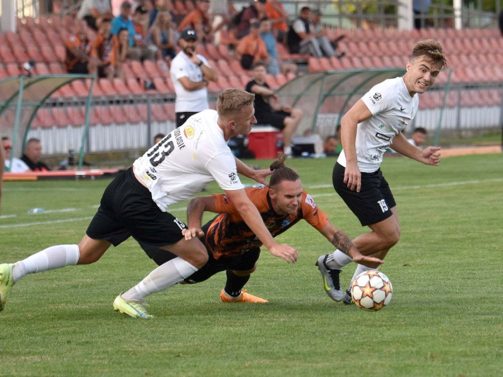 III liga piłkarska. Grupa IV. *KSZO 1929 Ostrowiec Świętokrzyski - Podlasie Biała Podlaska 2:1