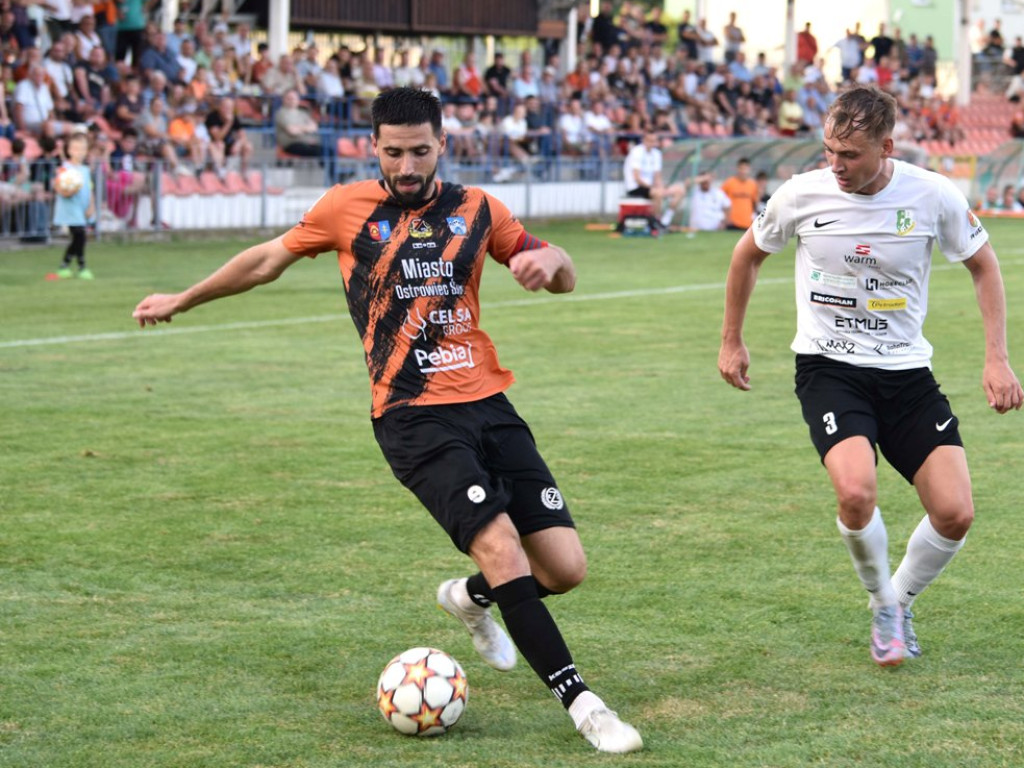 III liga piłkarska. Grupa IV. *KSZO 1929 Ostrowiec Świętokrzyski - Podlasie Biała Podlaska 2:1