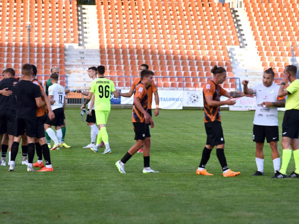 III liga piłkarska. Grupa IV. *KSZO 1929 Ostrowiec Świętokrzyski - Podlasie Biała Podlaska 2:1