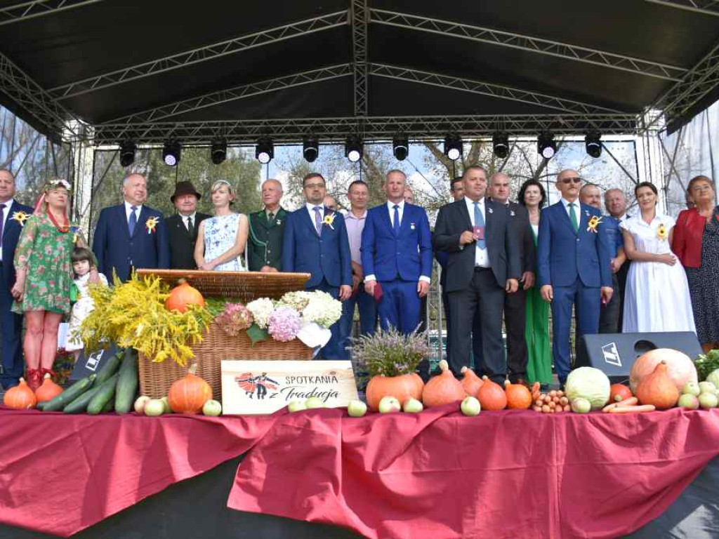 POWIATOWE ŚWIĘTO PLONÓW