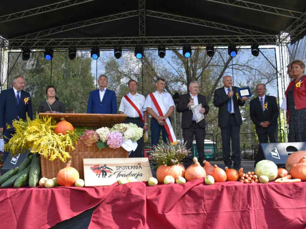 POWIATOWE ŚWIĘTO PLONÓW