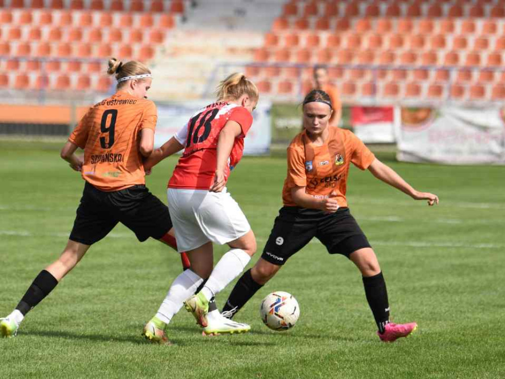 Piłkarki KSZO nadal bez punktu (fotogaleria)