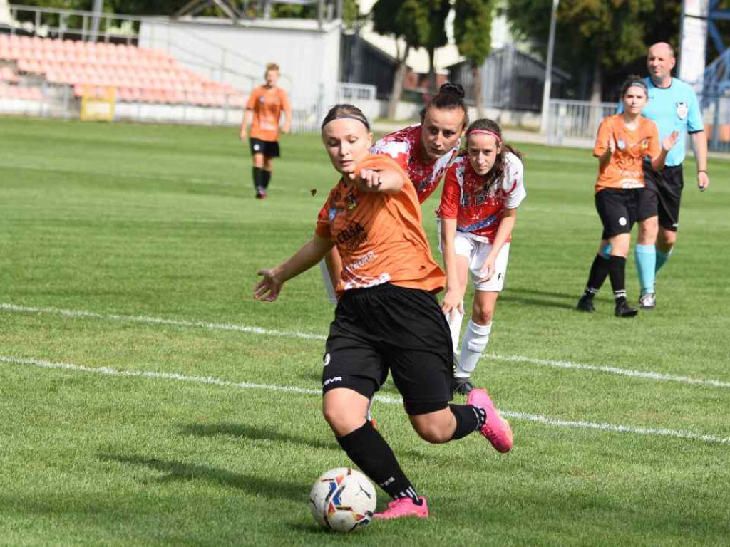 Piłkarki KSZO nadal bez punktu (fotogaleria)