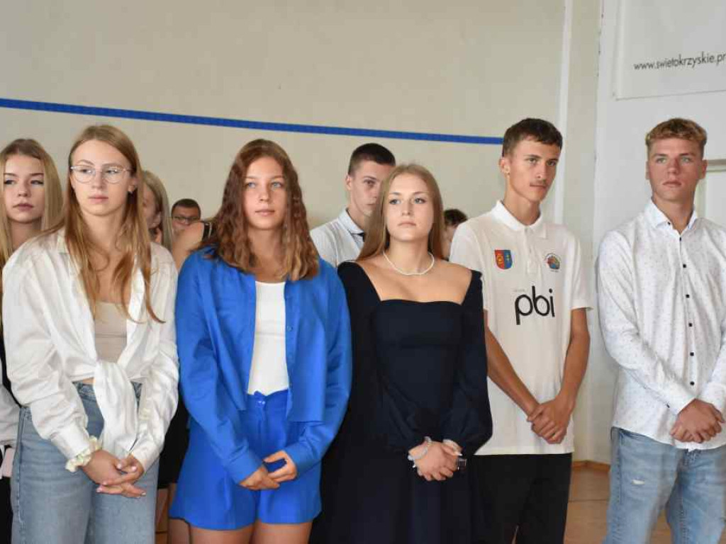 Uczniowie powitali  nowy rok szkolny
