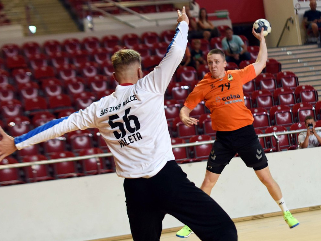 I liga piłki ręcznej mężczyzn. Grupa D. *KSZO Ostrowiec Świętokrzyski - SMS ZPRP II Kielce 34:27