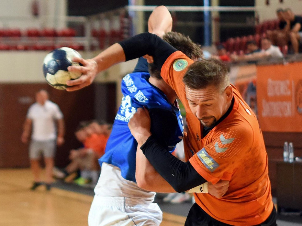 I liga piłki ręcznej mężczyzn. Grupa D. *KSZO Ostrowiec Świętokrzyski - SMS ZPRP II Kielce 34:27