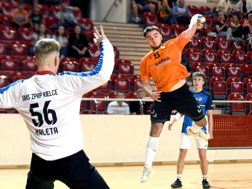 I liga piłki ręcznej mężczyzn. Grupa D. *KSZO Ostrowiec Świętokrzyski - SMS ZPRP II Kielce 34:27