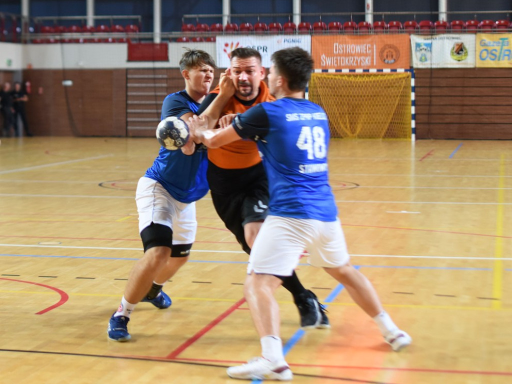 I liga piłki ręcznej mężczyzn. Grupa D. *KSZO Ostrowiec Świętokrzyski - SMS ZPRP II Kielce 34:27