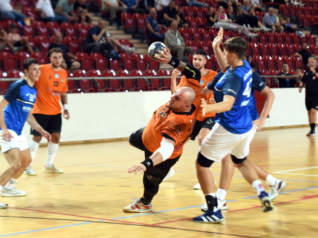 I liga piłki ręcznej mężczyzn. Grupa D. *KSZO Ostrowiec Świętokrzyski - SMS ZPRP II Kielce 34:27