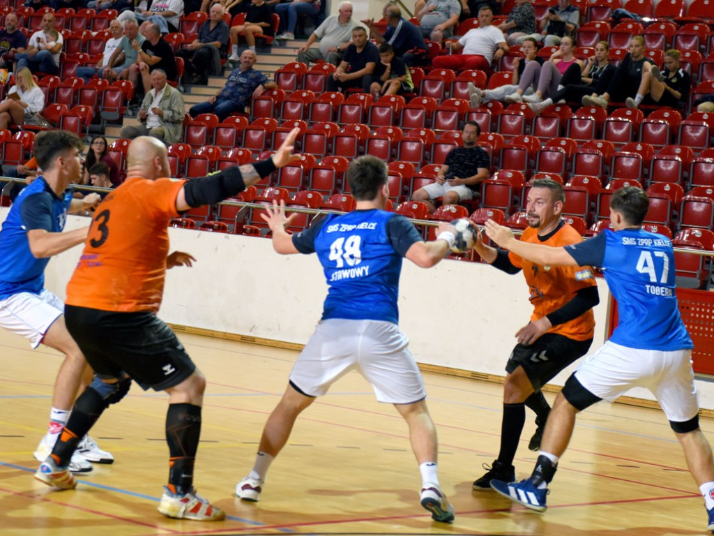 I liga piłki ręcznej mężczyzn. Grupa D. *KSZO Ostrowiec Świętokrzyski - SMS ZPRP II Kielce 34:27
