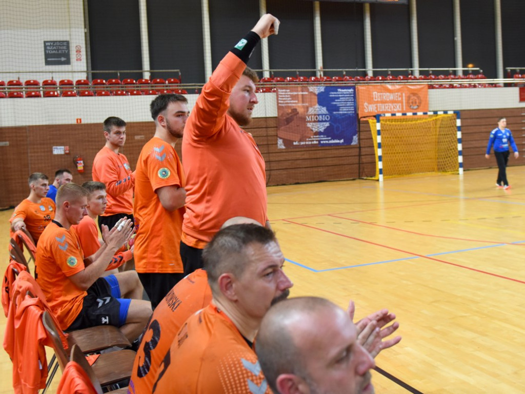 I liga piłki ręcznej mężczyzn. Grupa D. *KSZO Ostrowiec Świętokrzyski - SMS ZPRP II Kielce 34:27