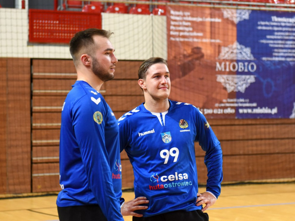 I liga piłki ręcznej mężczyzn. Grupa D. *KSZO Ostrowiec Świętokrzyski - SMS ZPRP II Kielce 34:27