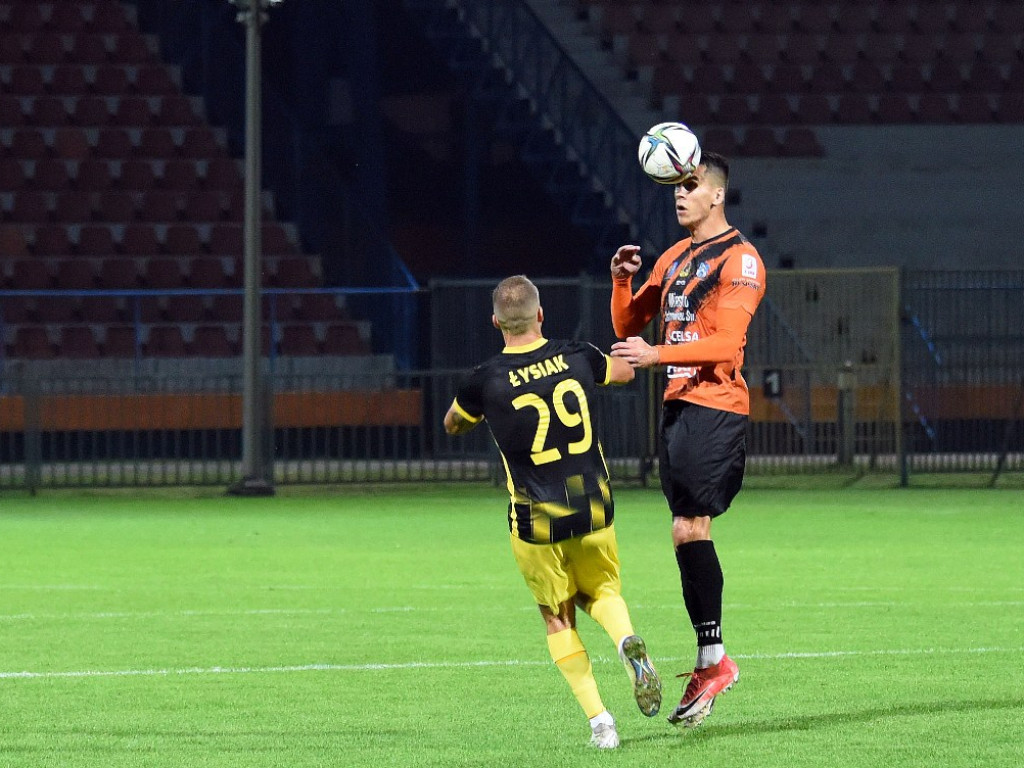 III liga piłkarska. Grupa IV. *KSZO 1929 Ostrowiec  Świętokrzyski - Wieczysta Kraków 0:1