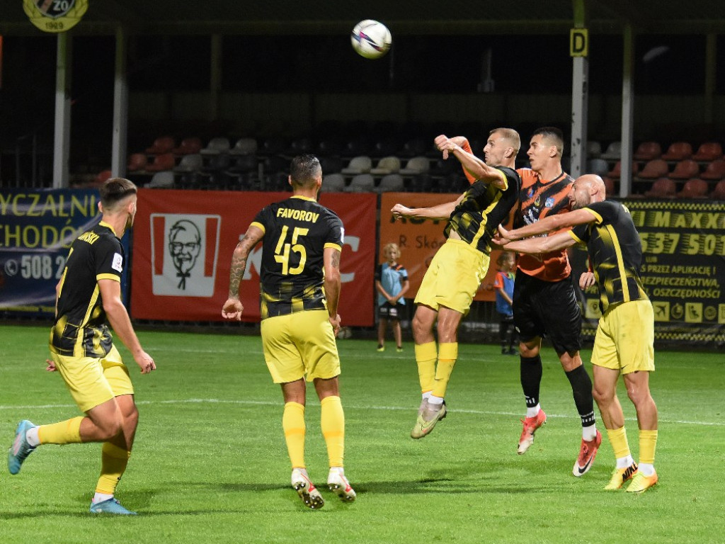 III liga piłkarska. Grupa IV. *KSZO 1929 Ostrowiec  Świętokrzyski - Wieczysta Kraków 0:1