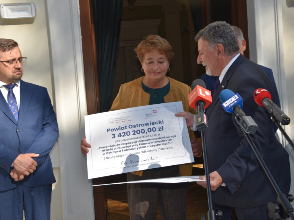 Blisko 6,7 mln złotych na renowację parku, zabytkowej piwnicy oraz kościołów