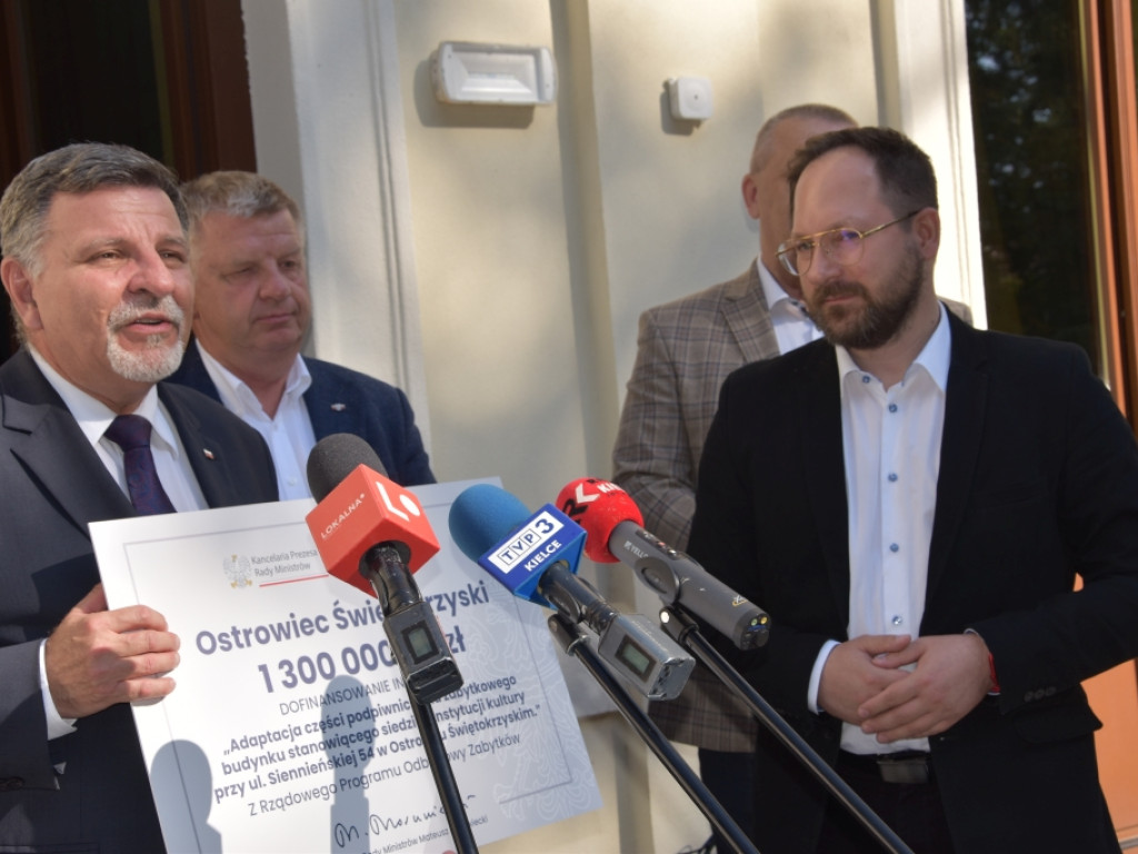 Blisko 6,7 mln złotych na renowację parku, zabytkowej piwnicy oraz kościołów