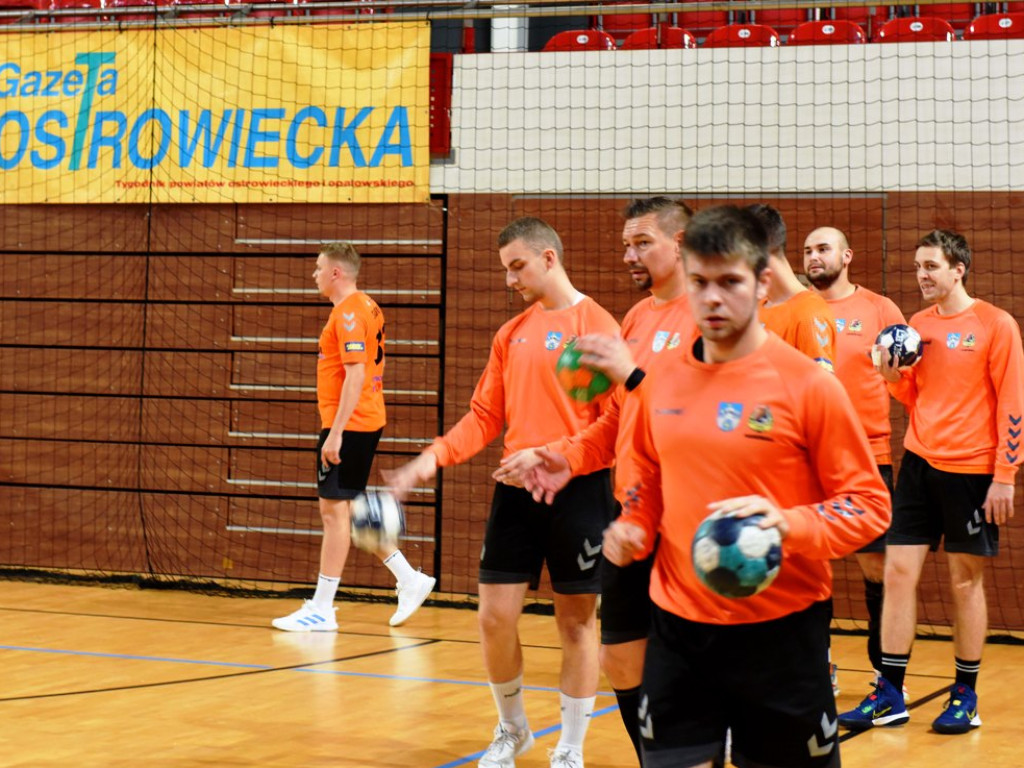 I liga piłki ręcznej mężczyzn. Grupa D. *KSZO Ostrowiec Świętokrzyski - Orlen Upstream SRS Przemyśl 28:30