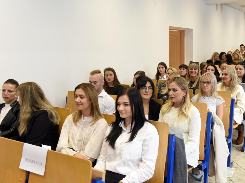 Inauguracja Roku Akademickiego 2023/2024 w ostrowieckiej Akademii Nauk Stosowanych im. J.Gołuchowskiego