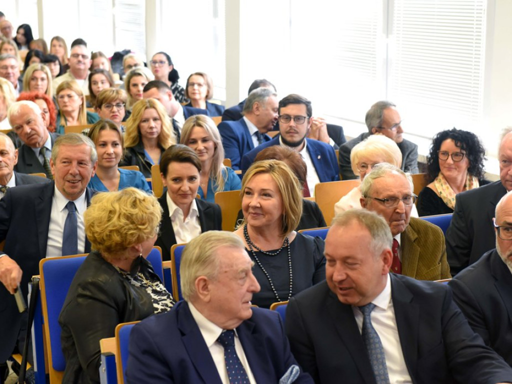 Inauguracja Roku Akademickiego 2023/2024 w ostrowieckiej Akademii Nauk Stosowanych im. J.Gołuchowskiego