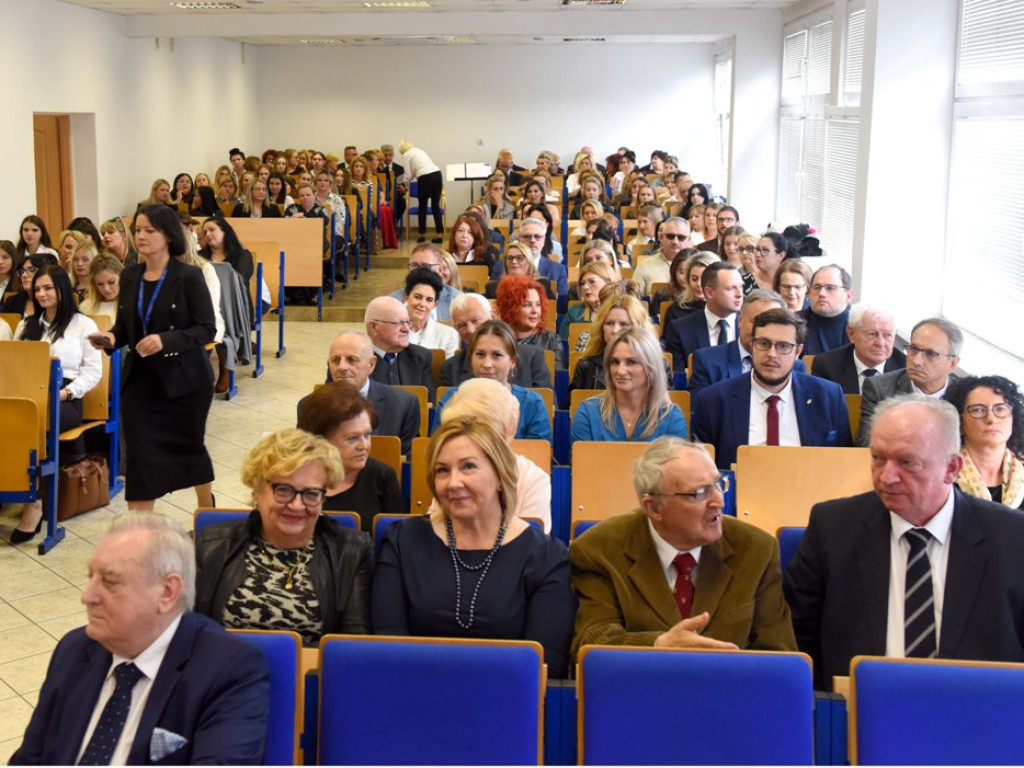 Inauguracja Roku Akademickiego 2023/2024 w ostrowieckiej Akademii Nauk Stosowanych im. J.Gołuchowskiego