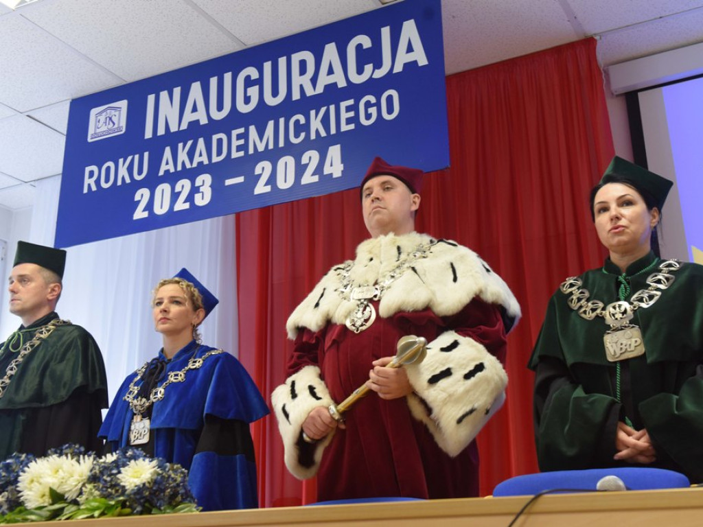 Inauguracja Roku Akademickiego 2023/2024 w ostrowieckiej Akademii Nauk Stosowanych im. J.Gołuchowskiego
