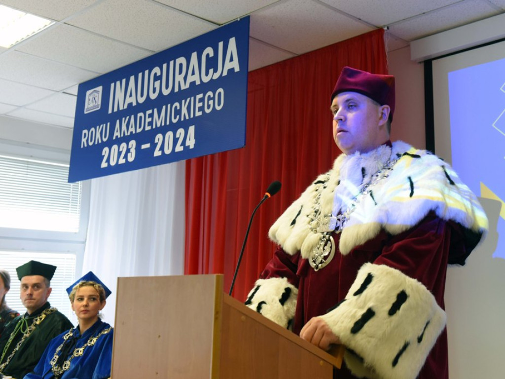 Inauguracja Roku Akademickiego 2023/2024 w ostrowieckiej Akademii Nauk Stosowanych im. J.Gołuchowskiego