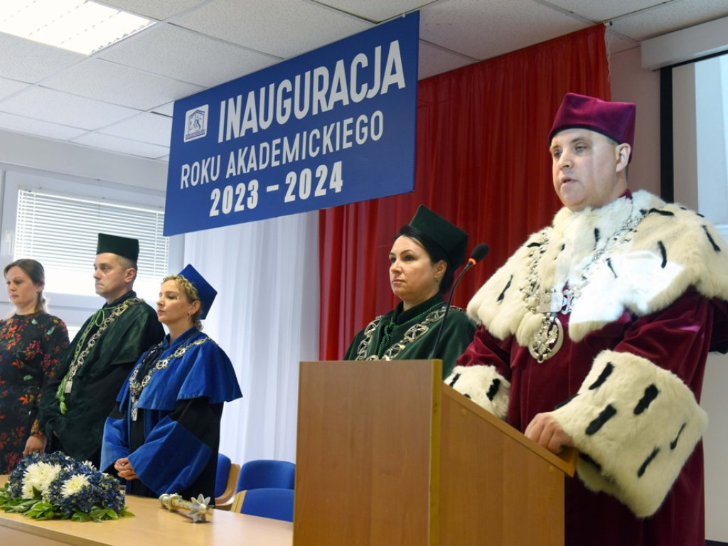 Inauguracja Roku Akademickiego 2023/2024 w ostrowieckiej Akademii Nauk Stosowanych im. J.Gołuchowskiego