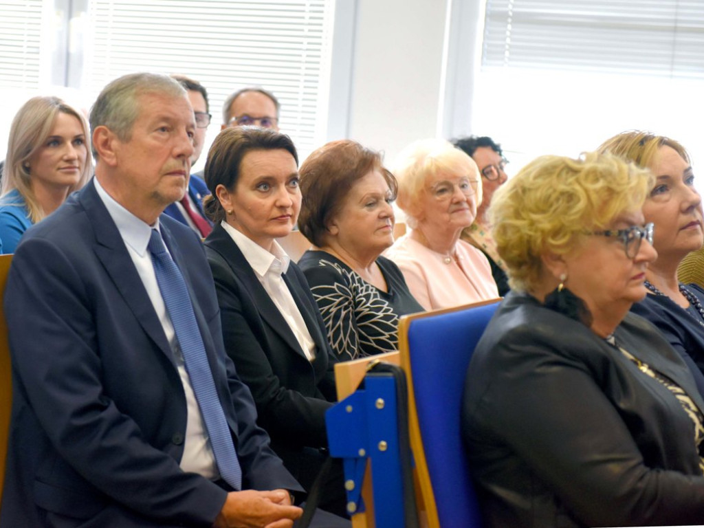 Inauguracja Roku Akademickiego 2023/2024 w ostrowieckiej Akademii Nauk Stosowanych im. J.Gołuchowskiego