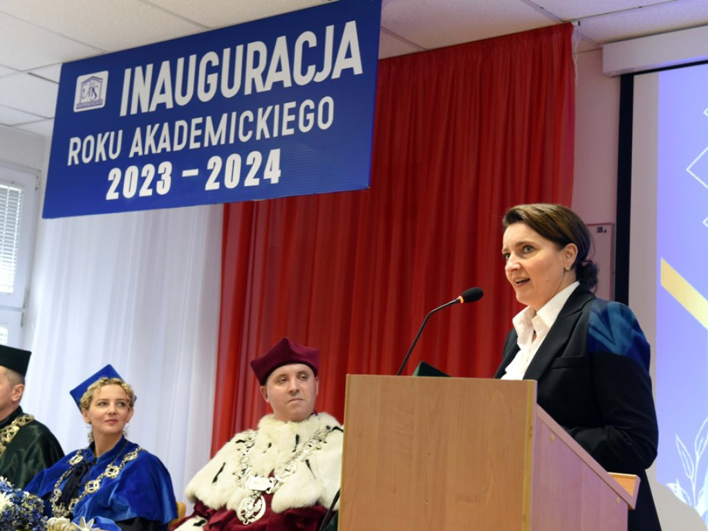 Inauguracja Roku Akademickiego 2023/2024 w ostrowieckiej Akademii Nauk Stosowanych im. J.Gołuchowskiego