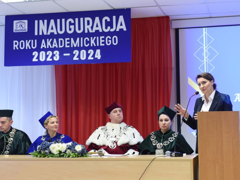 Inauguracja Roku Akademickiego 2023/2024 w ostrowieckiej Akademii Nauk Stosowanych im. J.Gołuchowskiego