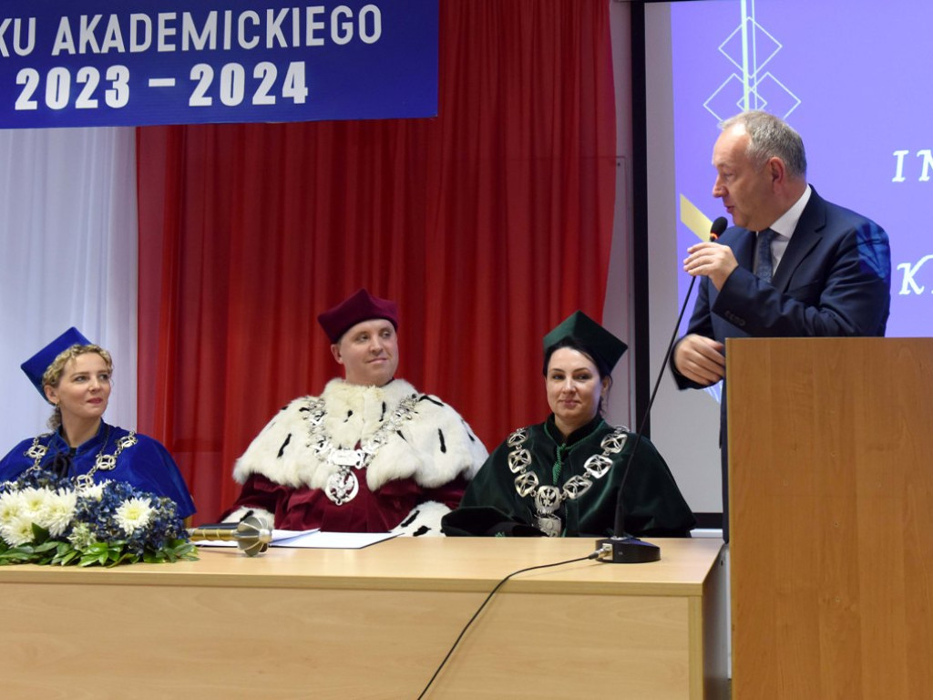 Inauguracja Roku Akademickiego 2023/2024 w ostrowieckiej Akademii Nauk Stosowanych im. J.Gołuchowskiego