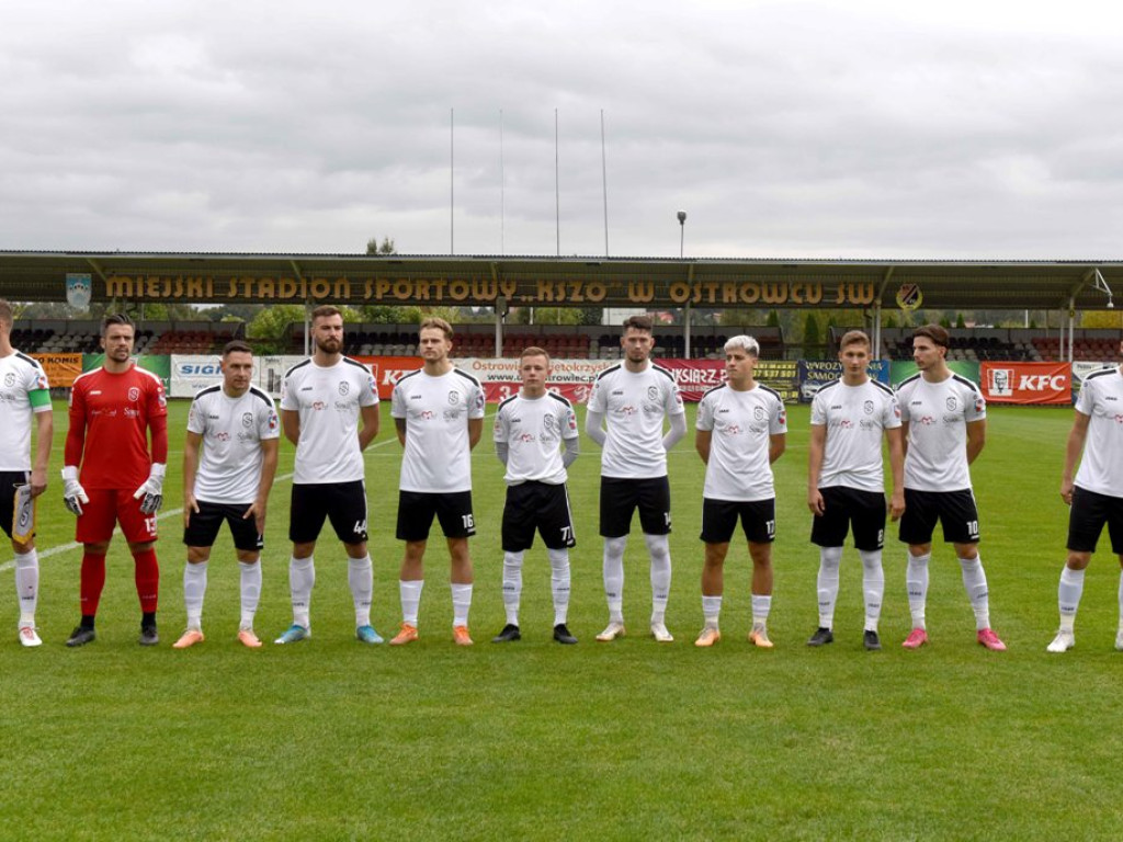 III liga piłkarska. Grupa IV. *KSZO 1929 Ostrowiec Świętokrzyski - Świdniczanka Świdnik 4:0