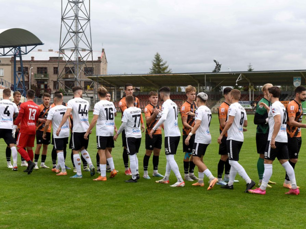 III liga piłkarska. Grupa IV. *KSZO 1929 Ostrowiec Świętokrzyski - Świdniczanka Świdnik 4:0