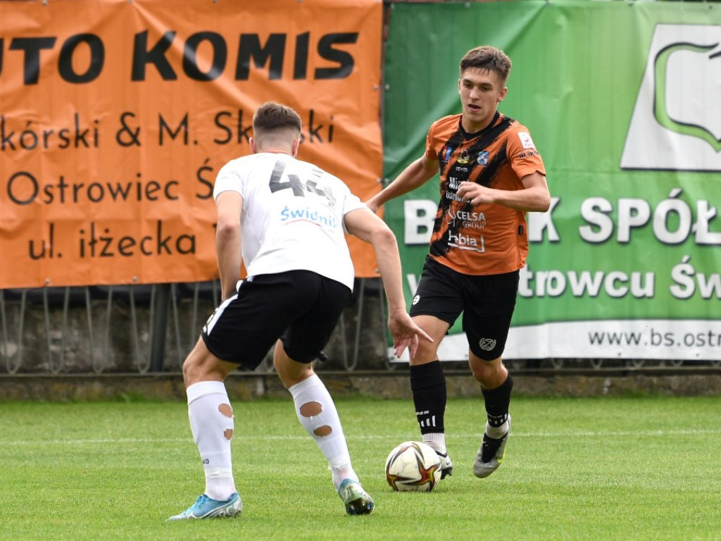 III liga piłkarska. Grupa IV. *KSZO 1929 Ostrowiec Świętokrzyski - Świdniczanka Świdnik 4:0