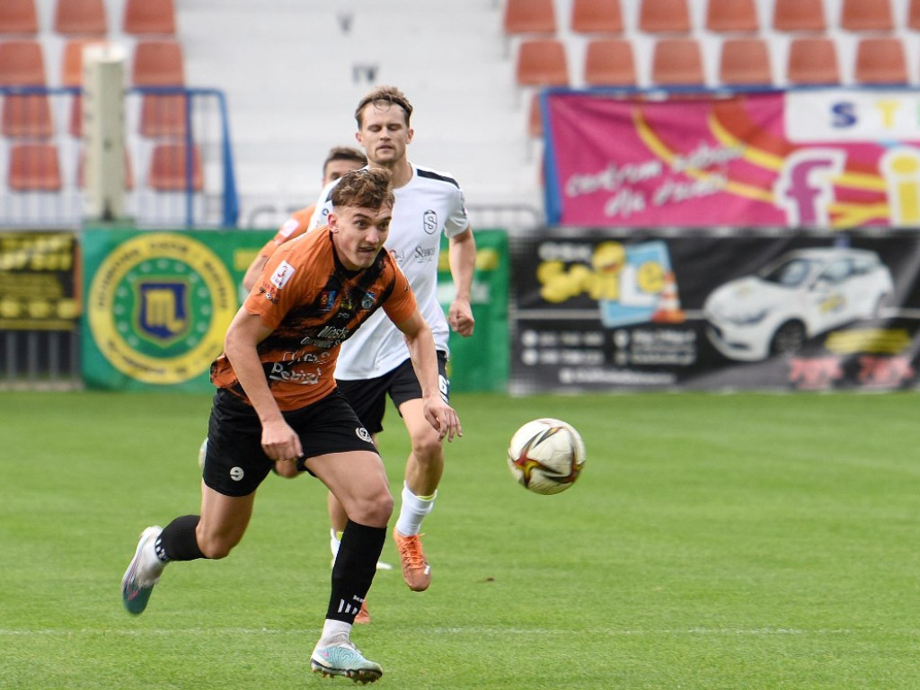 III liga piłkarska. Grupa IV. *KSZO 1929 Ostrowiec Świętokrzyski - Świdniczanka Świdnik 4:0